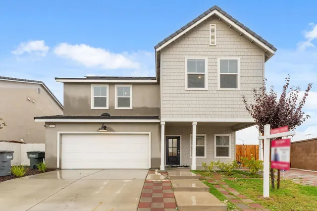 $543,000 | 7012 West Donner Avenue, Fresno, CA 93723