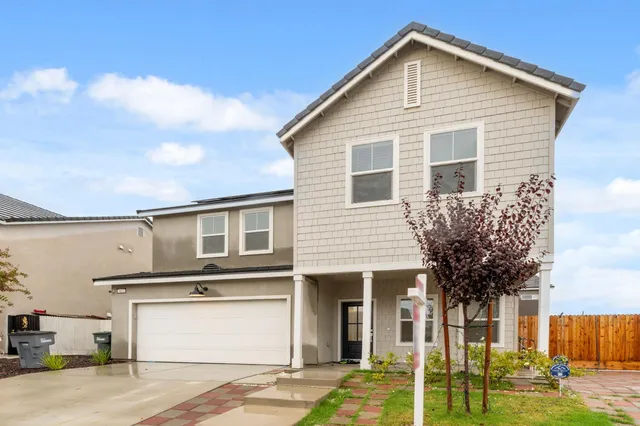 $543,000 | 7012 West Donner Avenue, Fresno, CA 93723