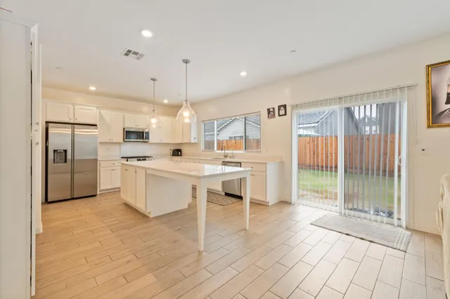 $543,000 | 7012 West Donner Avenue, Fresno, CA 93723