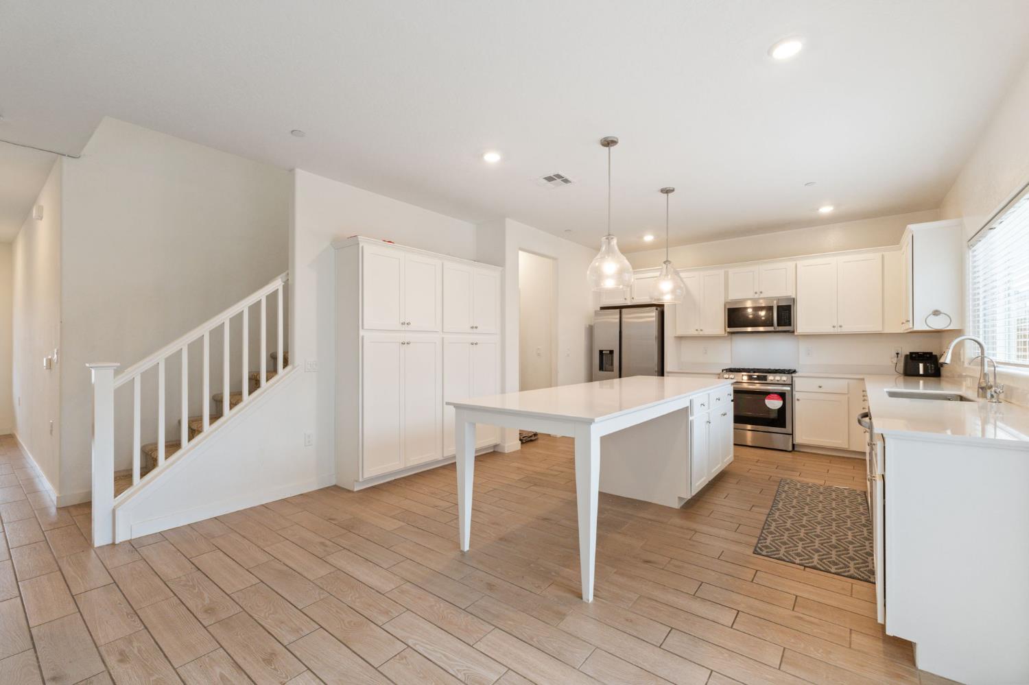 7012 West Donner Avenue Fresno, CA 93723 - Photo 10 of 28