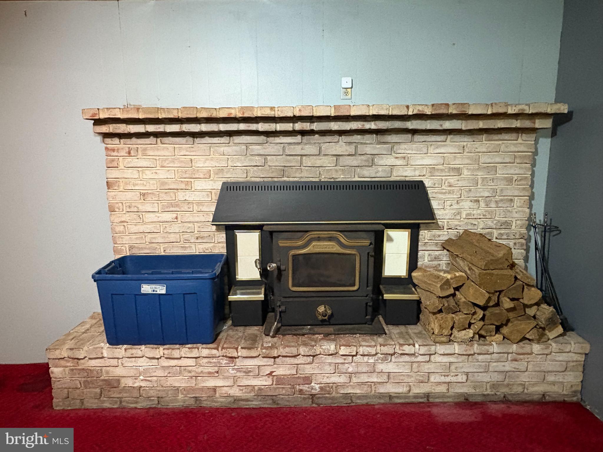 1131 Pennsy Road Pequea, PA 17565 - Photo 36 of 43 a room with fireplace