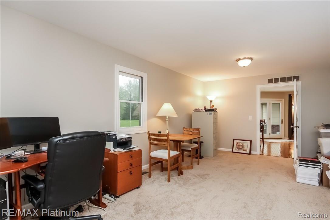 333 East Davis Road Howell, MI 48843 - Photo 20 of 65 021-5722325-large.jpg