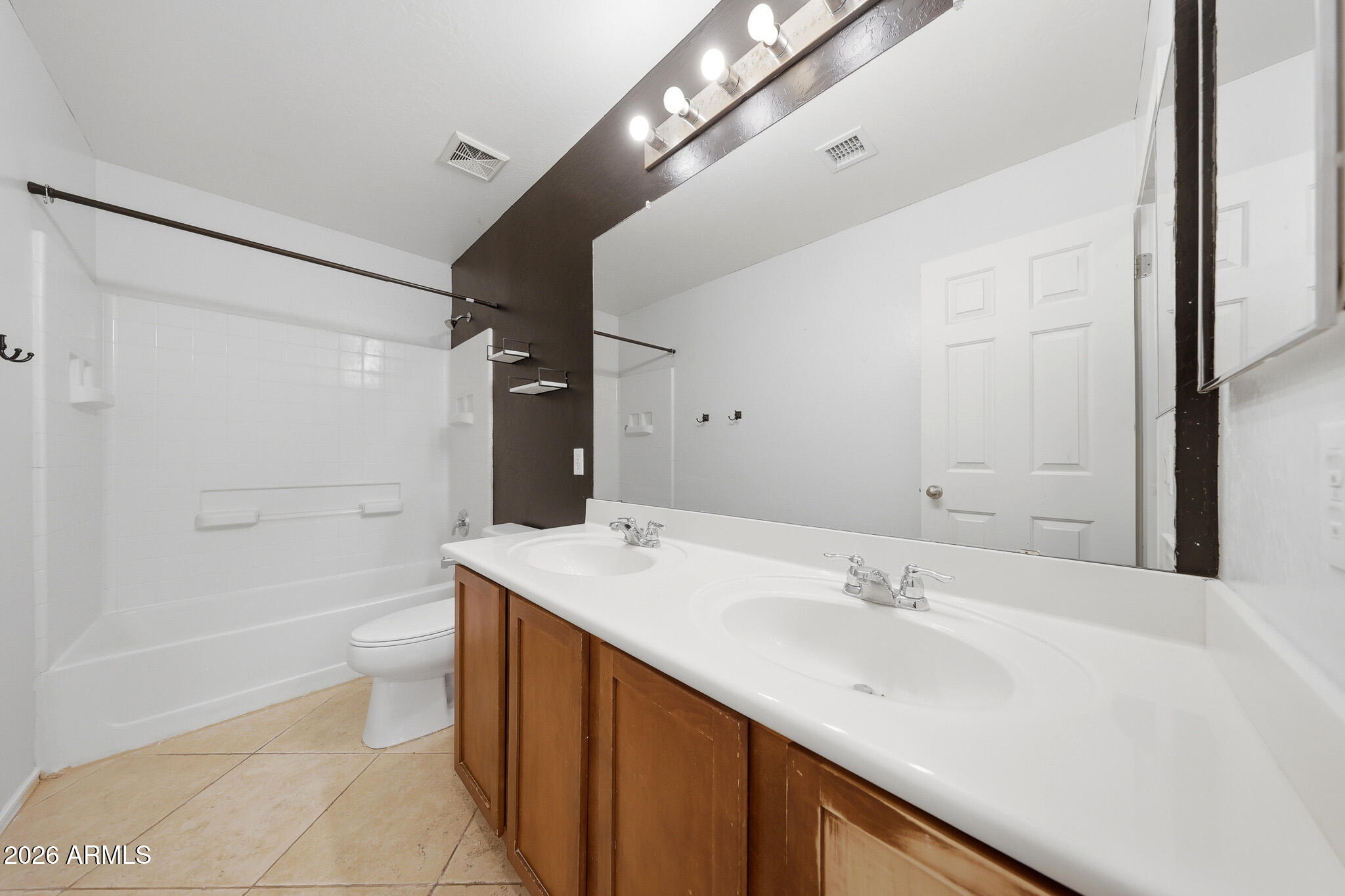 43214 West Magnolia Road Maricopa, AZ 85138 - Photo 28 of 44 Shared Bathroom