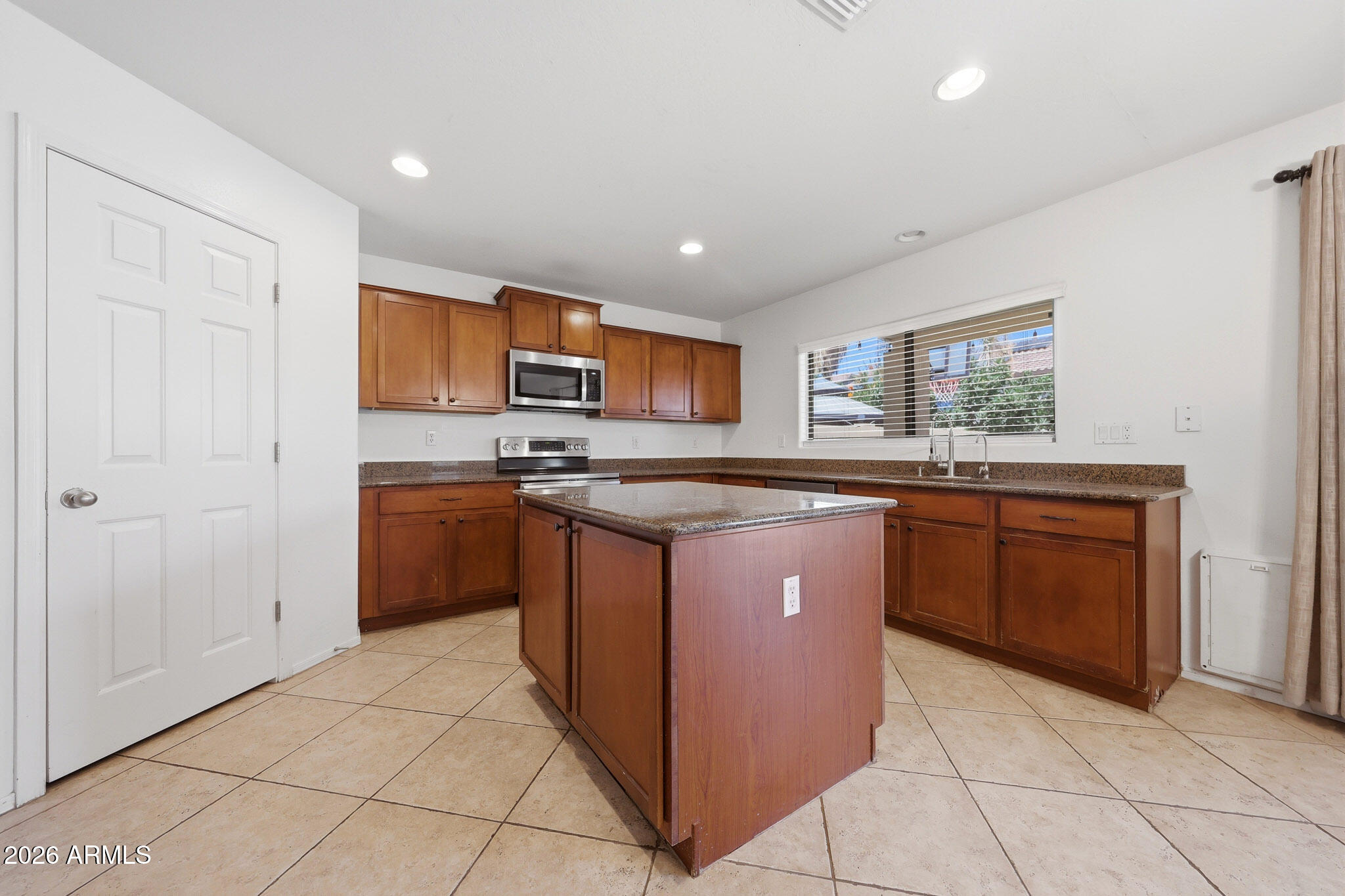 43214 West Magnolia Road Maricopa, AZ 85138 - Photo 6 of 44 Kitchen