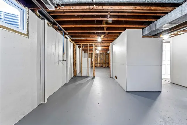 $259,500 | 1000 Stafford Drive, Pleasant Hill, MO 64080