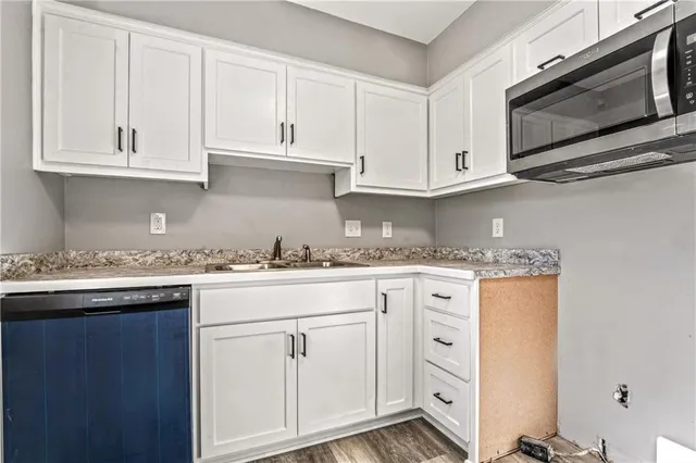 $259,500 | 1000 Stafford Drive, Pleasant Hill, MO 64080