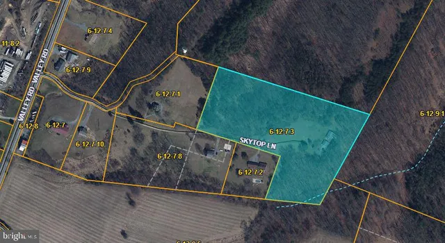 $350,000 | 350 Skytop Lane, Berkeley Springs, WV 25411