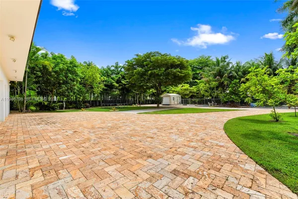$3,800,000 | 185 Southwest 130th Avenue, Miami, FL 33184