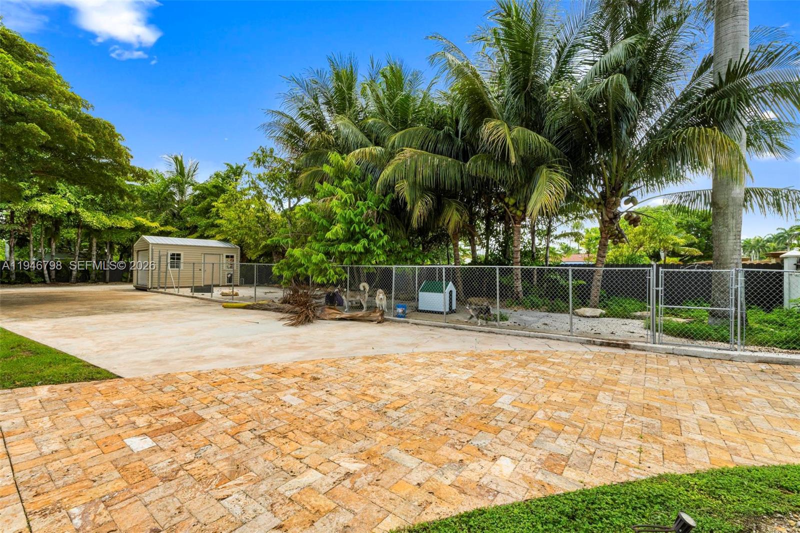 185 Southwest 130th Avenue Miami, FL 33184 - Photo 57 of 92