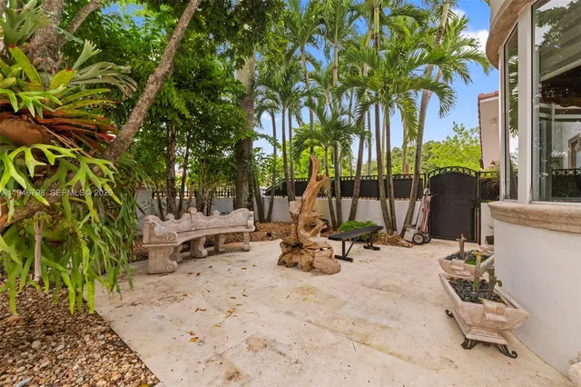 $3,999,000 | 185 Southwest 130th Avenue, Miami, FL 33182