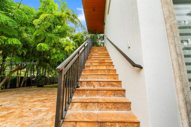 $3,999,000 | 185 Southwest 130th Avenue, Miami, FL 33182