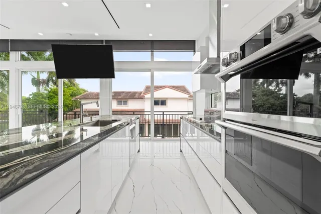 $3,999,000 | 185 Southwest 130th Avenue, Miami, FL 33182