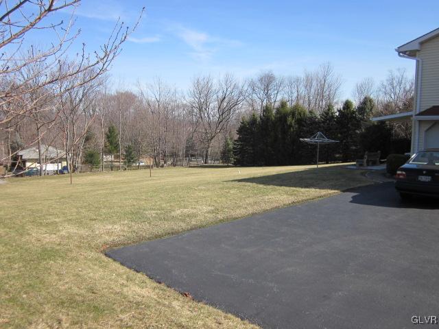 650 East Dell Road Bath, PA 18014 - Photo 17 of 22