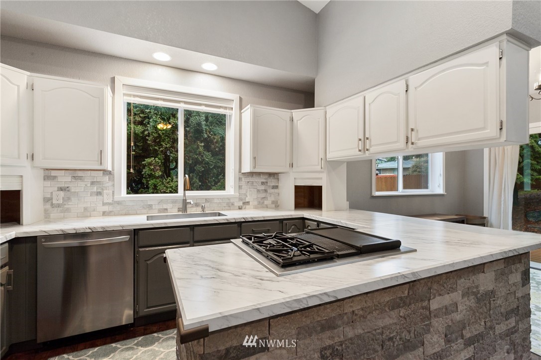 18618 112th Avenue Southeast Renton, WA 98055 - Photo 12 of 29 Gallery Image 12