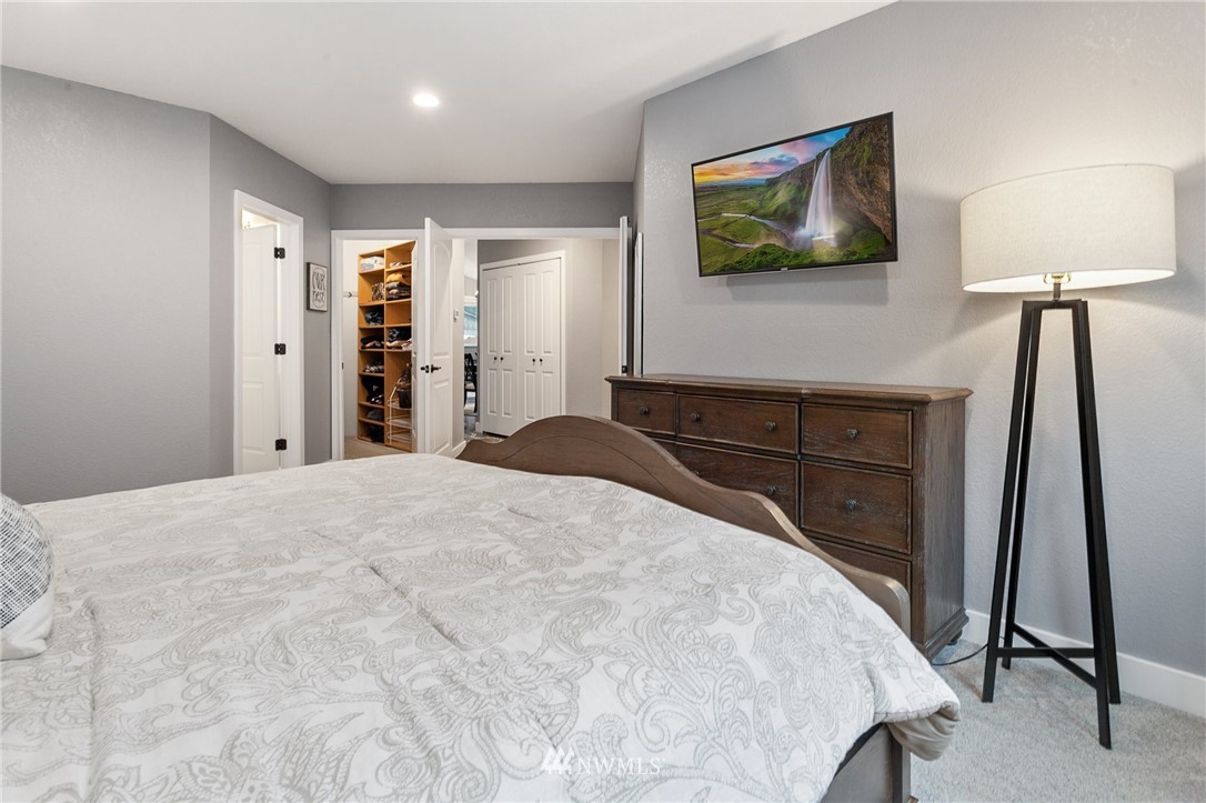 18618 112th Avenue Southeast Renton, WA 98055 - Photo 15 of 29 Gallery Image 15