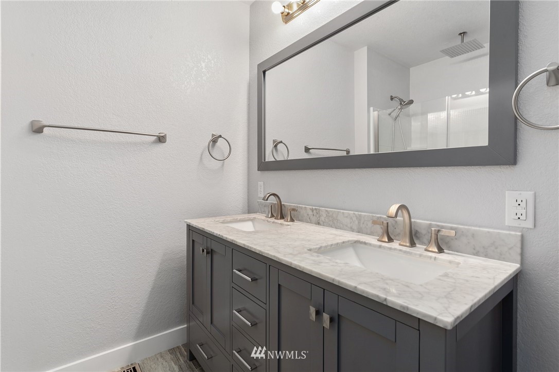 18618 112th Avenue Southeast Renton, WA 98055 - Photo 16 of 29 Gallery Image 16
