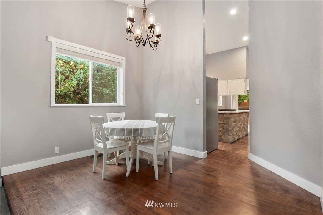 18618 112th Avenue Southeast Renton, WA 98055 - Photo 6 of 29 Gallery Image 6