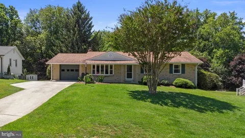 $700,000 | 9008 Edgewood Drive, Gaithersburg, MD 20877