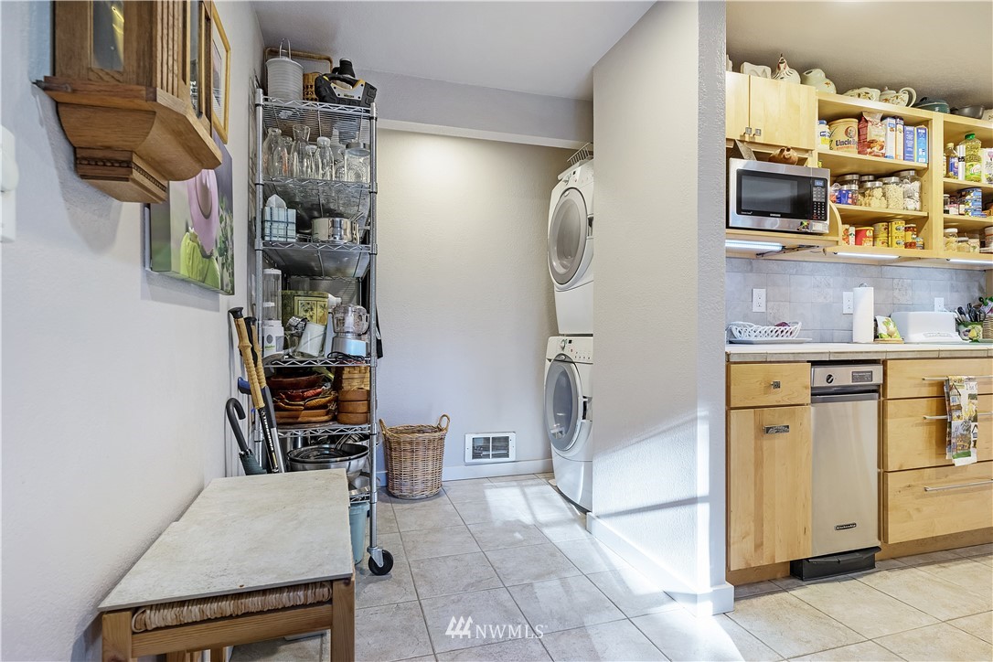 1728 170th Place Southeast Bothell, WA 98012 - Photo 25 of 25 Gallery Image 25