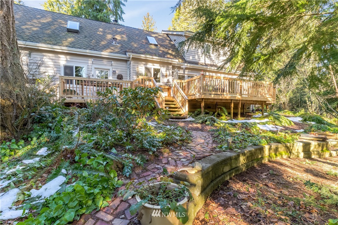 1728 170th Place Southeast Bothell, WA 98012 - Photo 4 of 25 Gallery Image 4