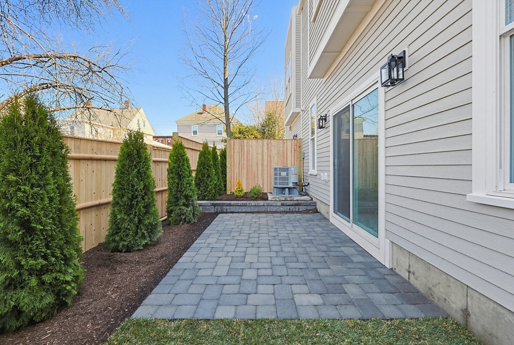 257 R Market Street, Unit C Boston, MA 02135 - Photo 4 of 41