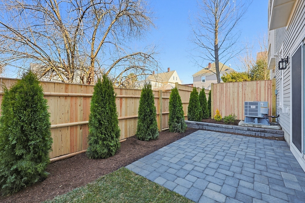 257 R Market Street, Unit C Boston, MA 02135 - Photo 5 of 41