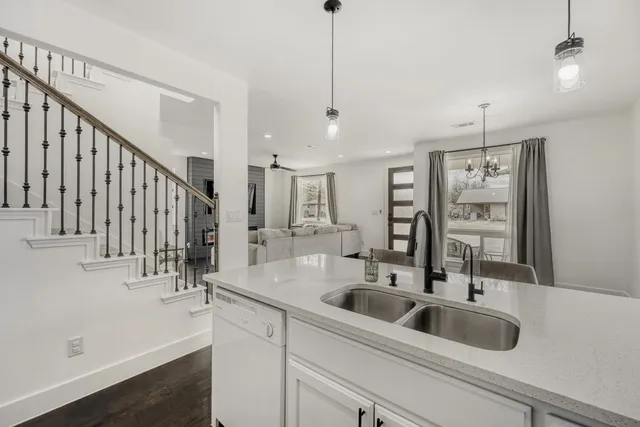 $325,000 | 125 Irene Street, Elgin, TX 78621