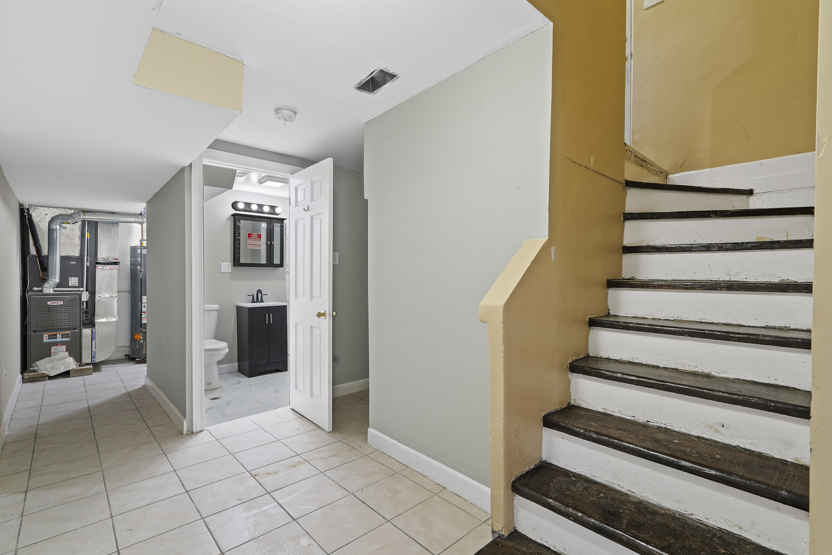 11442 South Aberdeen Street Chicago, IL 60643 - Photo 16 of 19 a view of entryway and hall with dining area