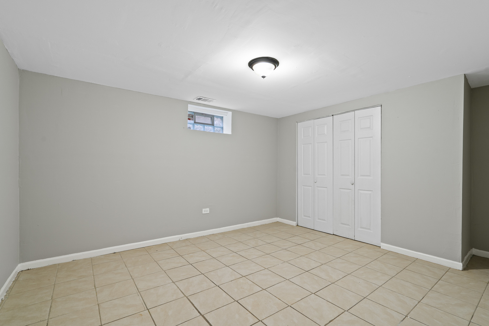 11442 South Aberdeen Street Chicago, IL 60643 - Photo 18 of 19 a view of room