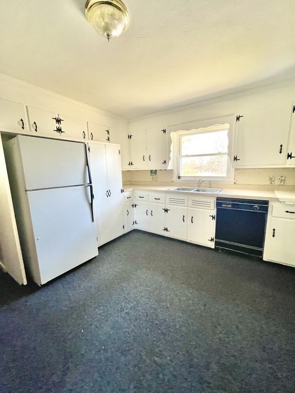 17 Vincent Drive West Springfield, MA 01089 - Photo 5 of 20