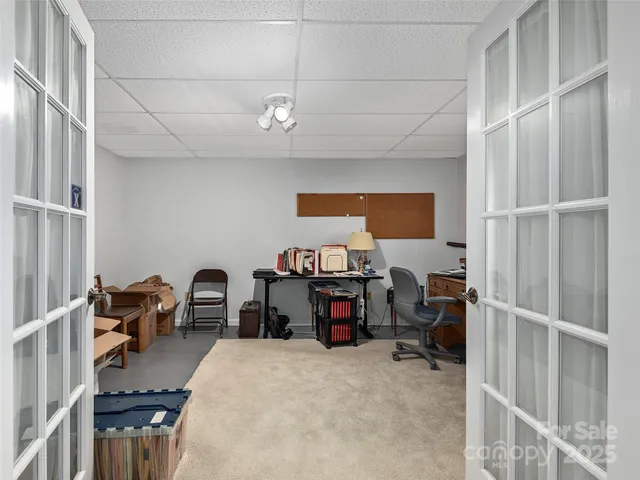 a view of a livingroom with furniture