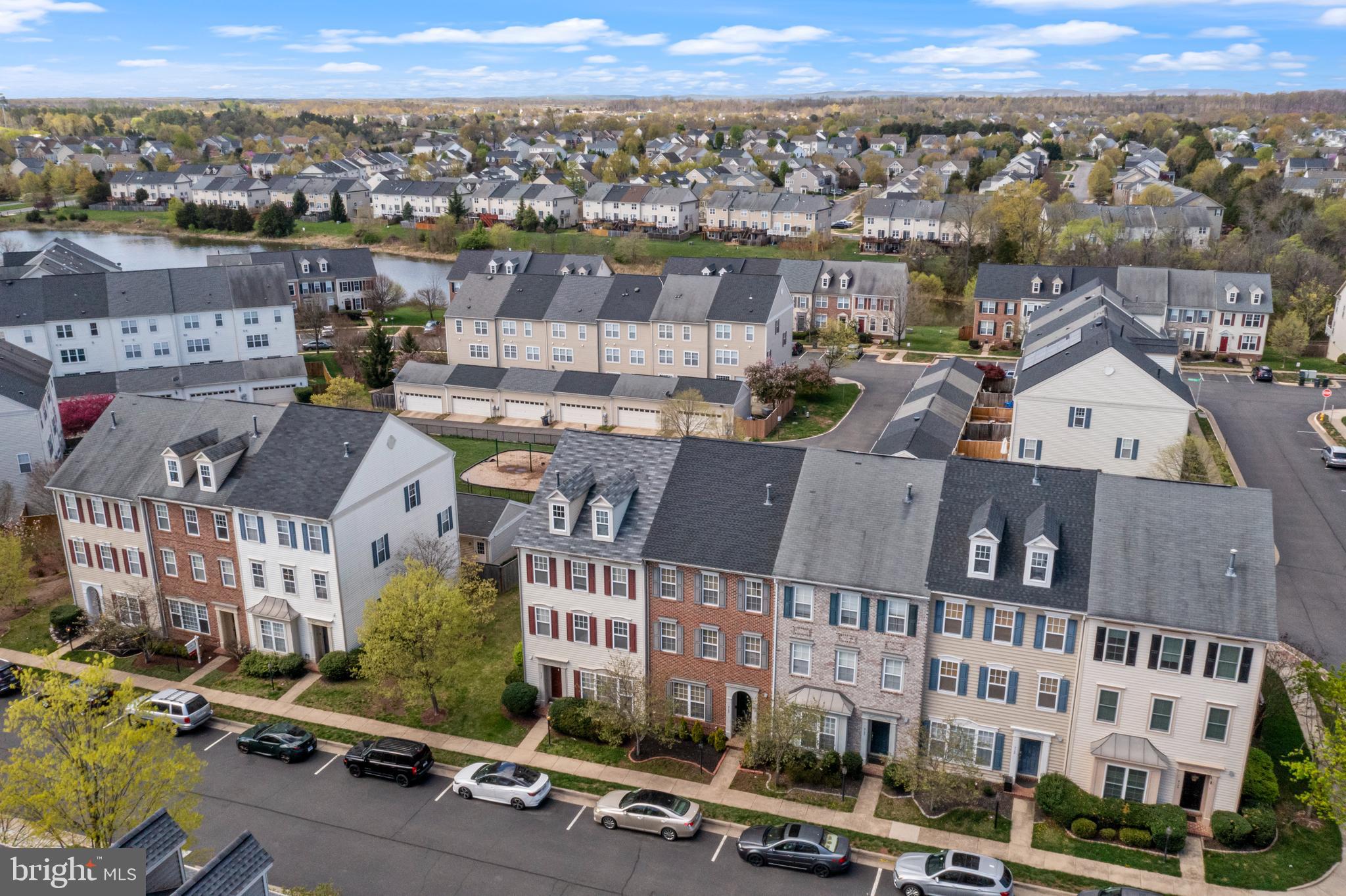 9152 Ribbon Falls Loop Bristow, VA 20136 - Photo 4 of 61 a view of a city that has tall buildings