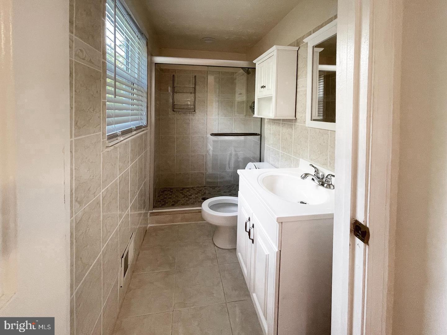1115 Riva Ridge Drive Great Falls, VA 22066 - Photo 5 of 9