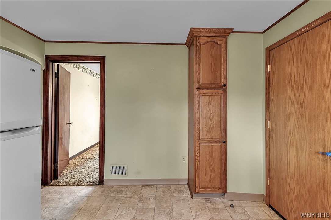 3265 South Creek Road Hamburg, NY 14075 - Photo 13 of 43