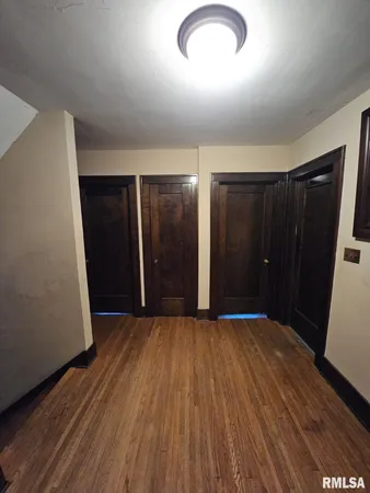 $230,000 | 1027 North Institute Place, Peoria, IL 61606