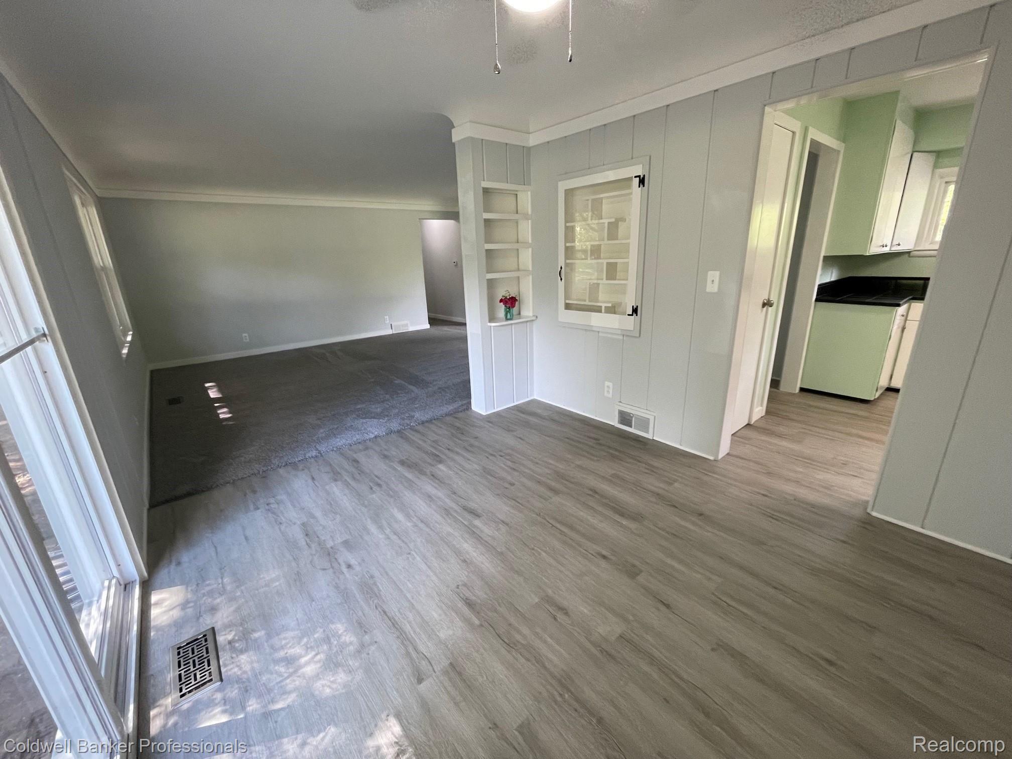 3029 Bronson Lake Road Lapeer, MI 48446 - Photo 20 of 36 Dining Room