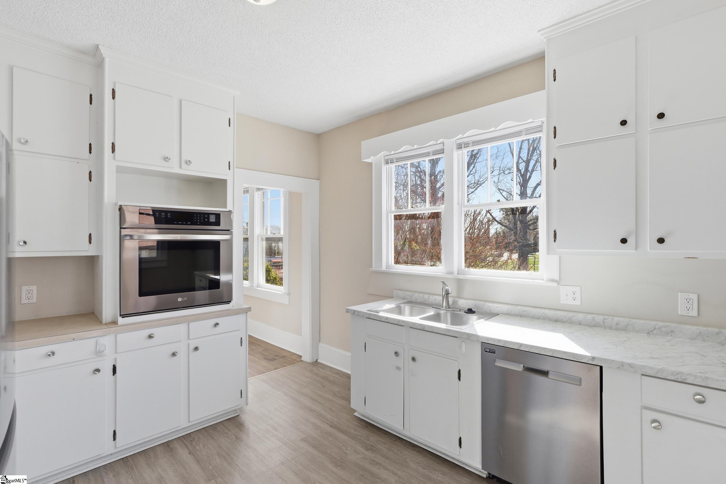 202 South 5th Street Easley, SC 29640 - Photo 14 of 30