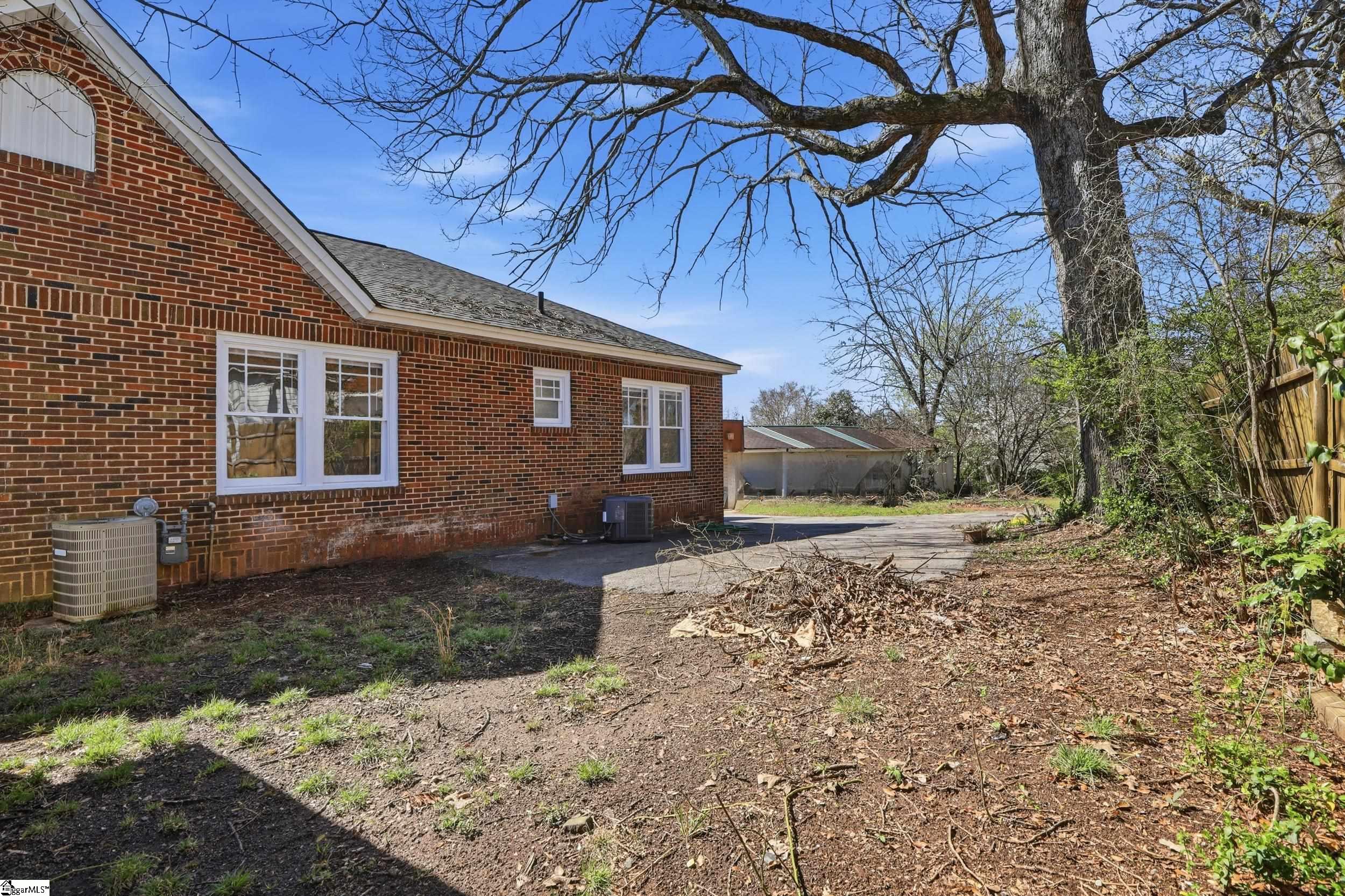 202 South 5th Street Easley, SC 29640 - Photo 26 of 30