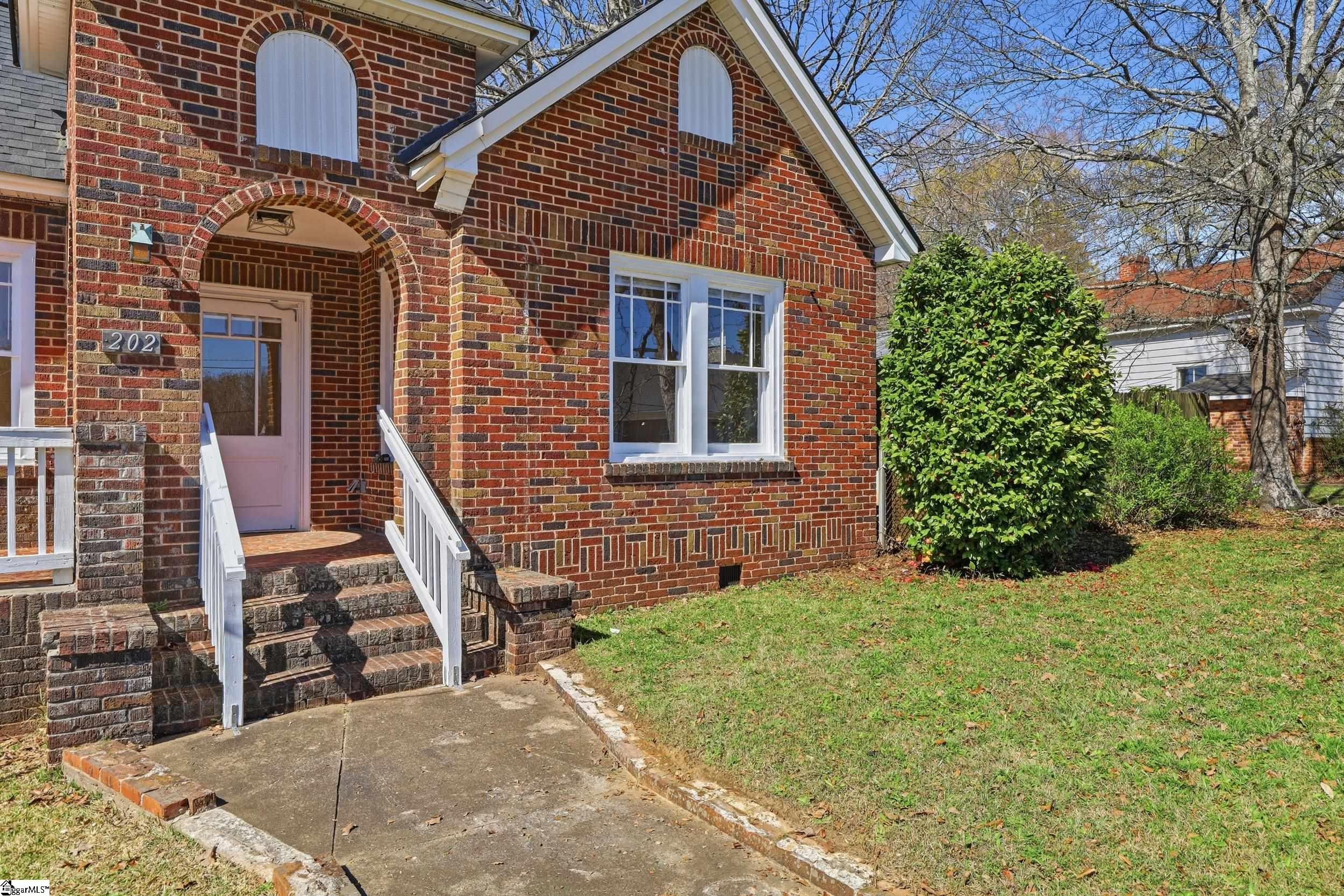 202 South 5th Street Easley, SC 29640 - Photo 5 of 30