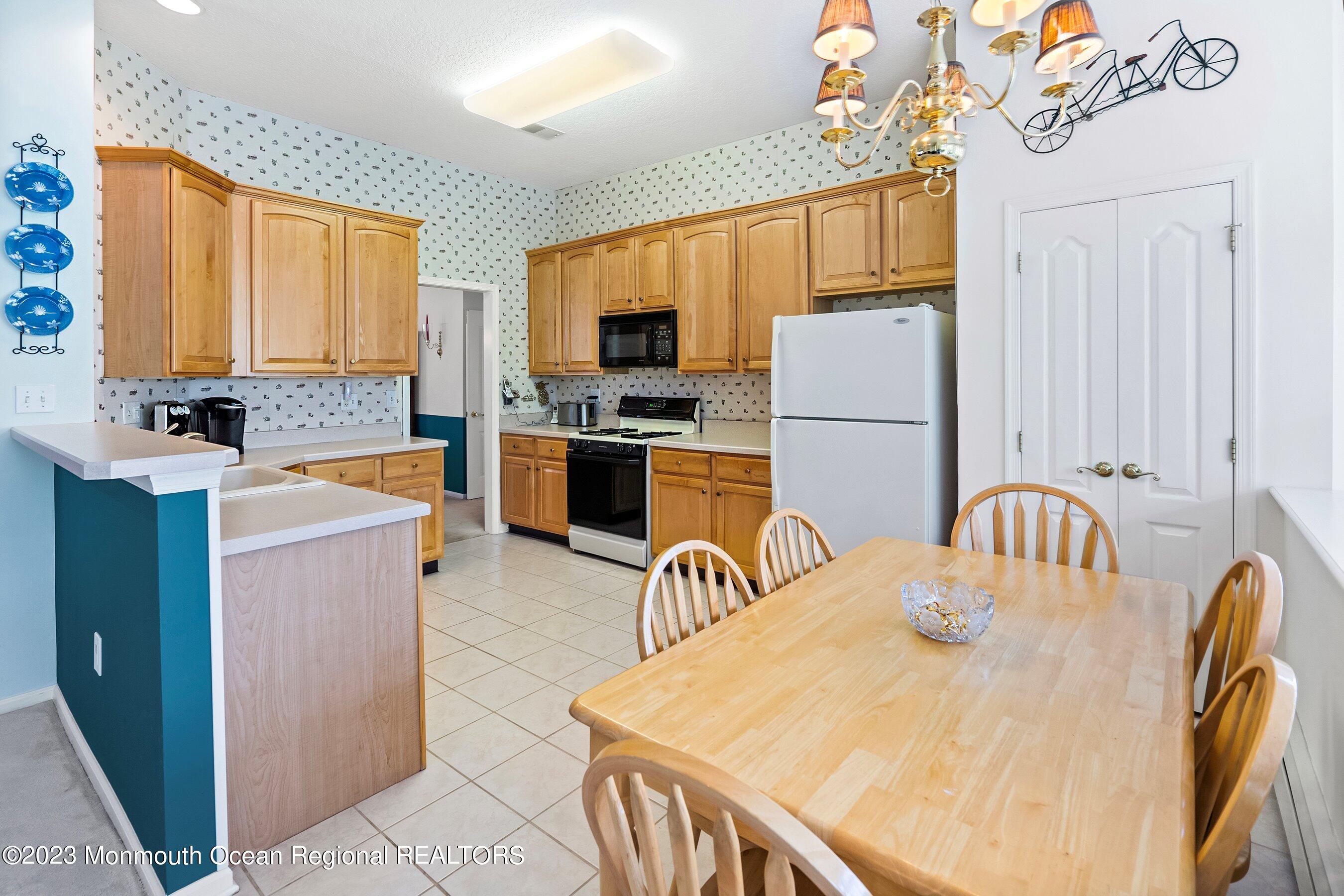 2564 Collier Road Manasquan, NJ 08736 - Photo 15 of 41 12-Breakfast and Kitchen