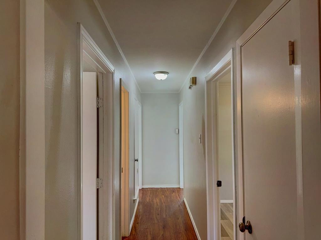 3621 Pleasant Run Road Irving, TX 75062 - Photo 7 of 18