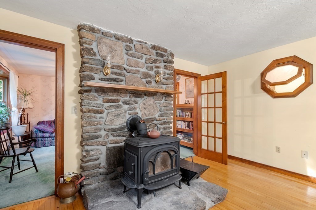 12 Dawson Road Worcester, MA 01602 - Photo 13 of 34 Gallery Image 13