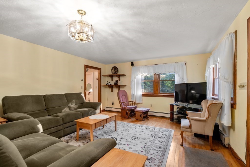 12 Dawson Road Worcester, MA 01602 - Photo 14 of 34 Gallery Image 14