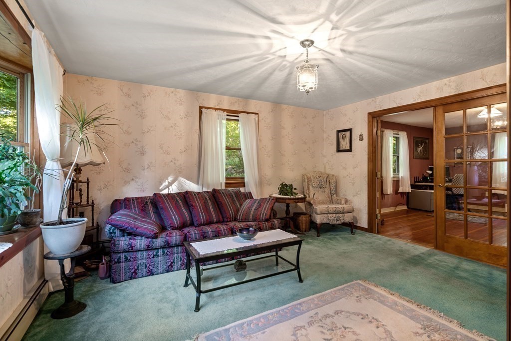 12 Dawson Road Worcester, MA 01602 - Photo 17 of 34 Gallery Image 17