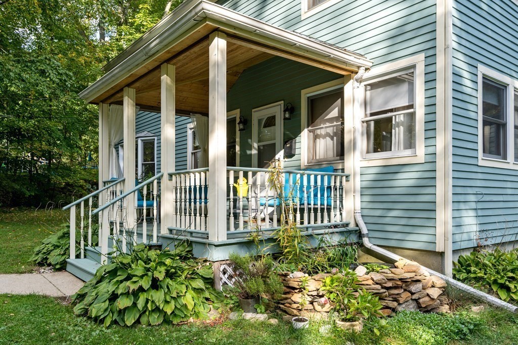 12 Dawson Road Worcester, MA 01602 - Photo 4 of 34 Gallery Image 4