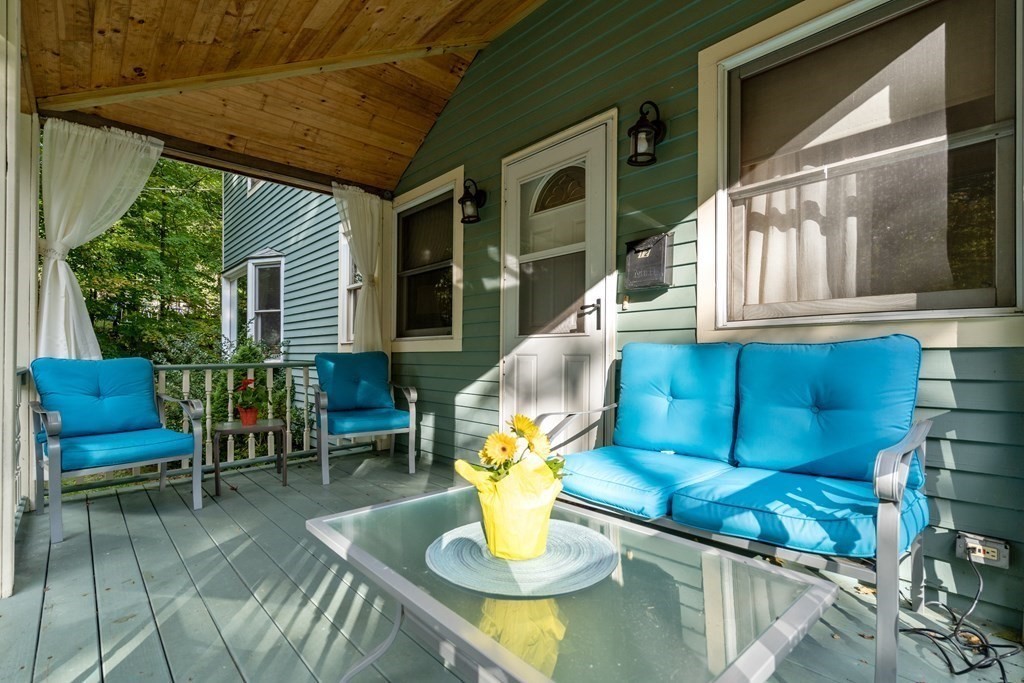 12 Dawson Road Worcester, MA 01602 - Photo 8 of 34 Gallery Image 8