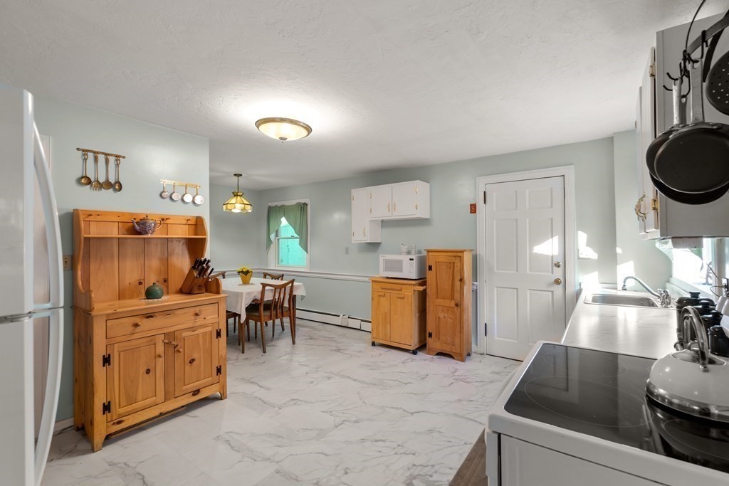 12 Dawson Road Worcester, MA 01602 - Photo 10 of 34 Gallery Image 10