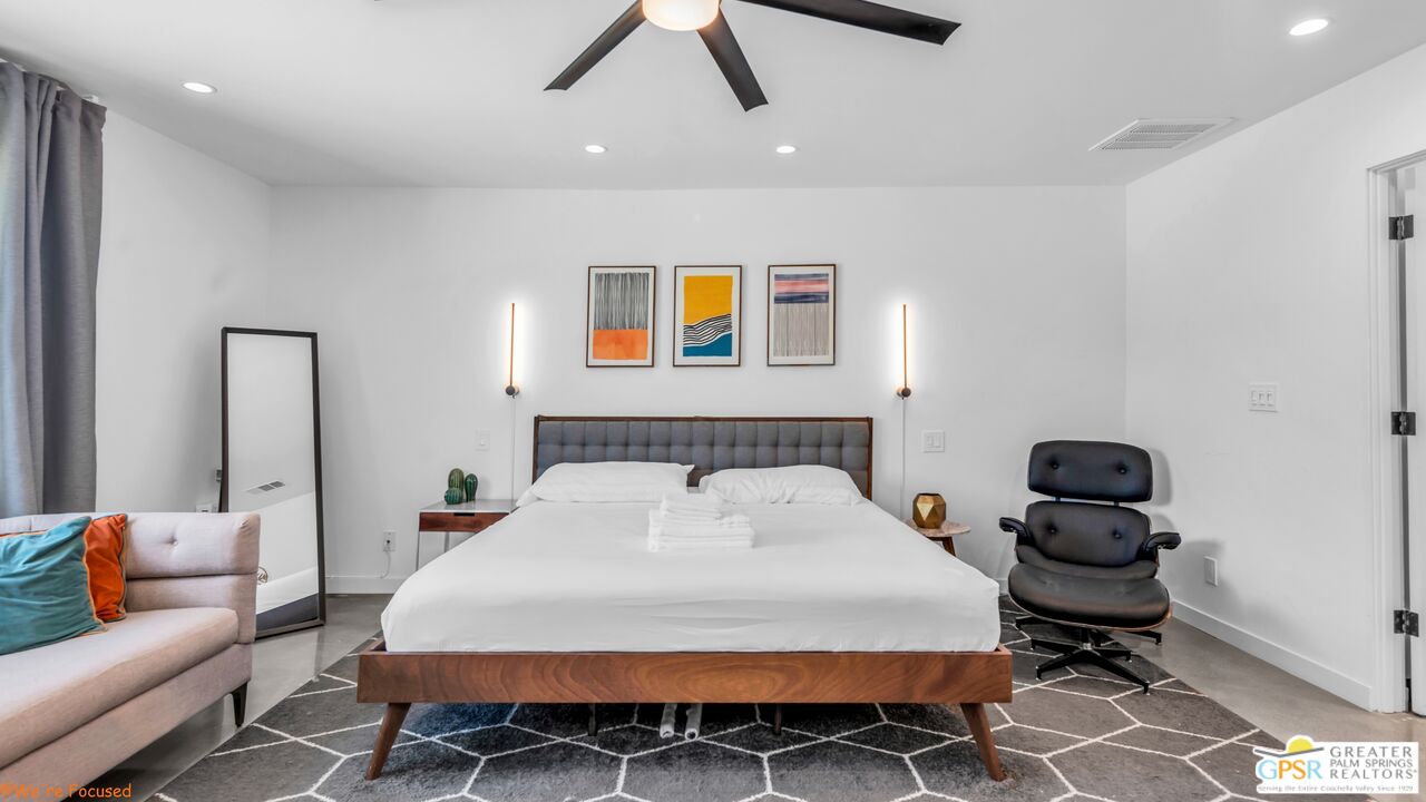 545 West Yorba Road Palm Springs, CA 92262 - Photo 19 of 72 a bedroom with a bed and furniture