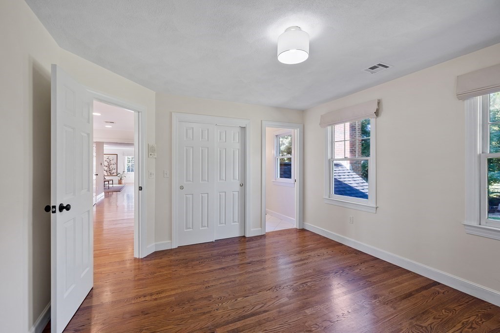 6 Saunders Road Sudbury, MA 01776 - Photo 14 of 30 Gallery Image 14