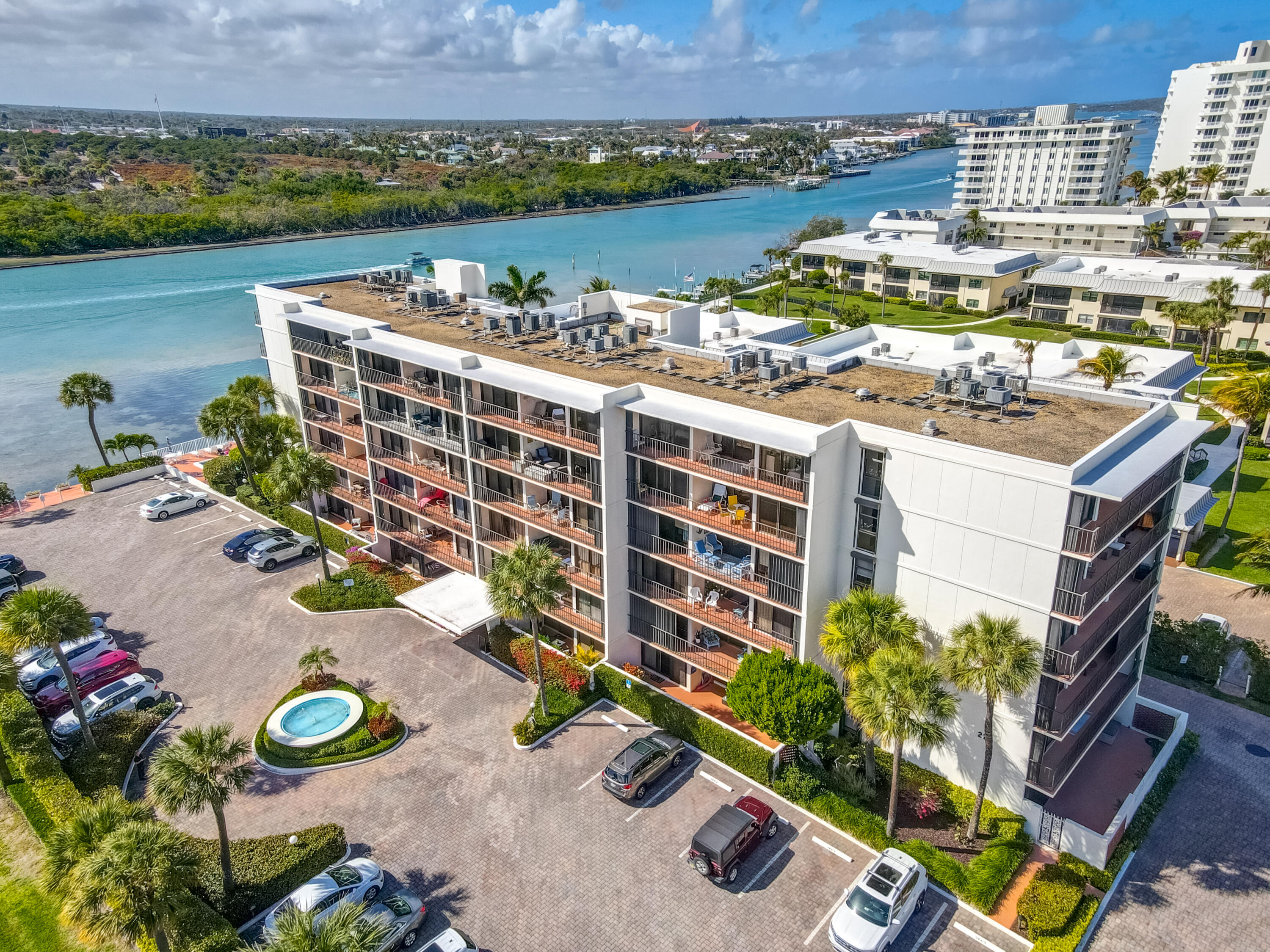 225 South Beach Road, Unit 503 Tequesta, FL 33469 - Photo 34 of 42 39-225 S Beach Road Unit 503-39